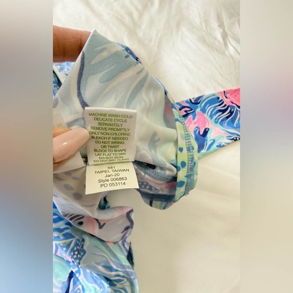 Lilly Pulitzer | SZ XS | Marion Half Zip UPF 50+ Long Sleeve top Surf Blue Pink - Picture 10 of 12